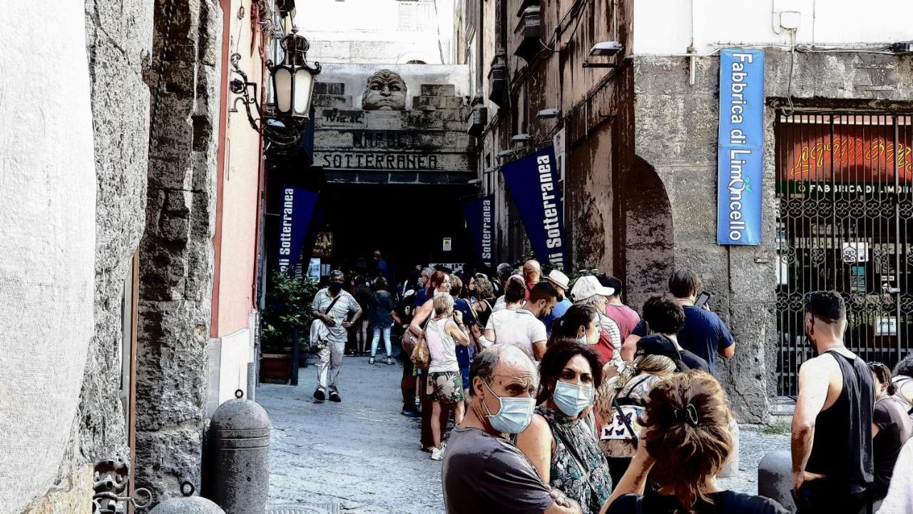 Bed and Breakfast Domus Armenio à Naples Extérieur photo