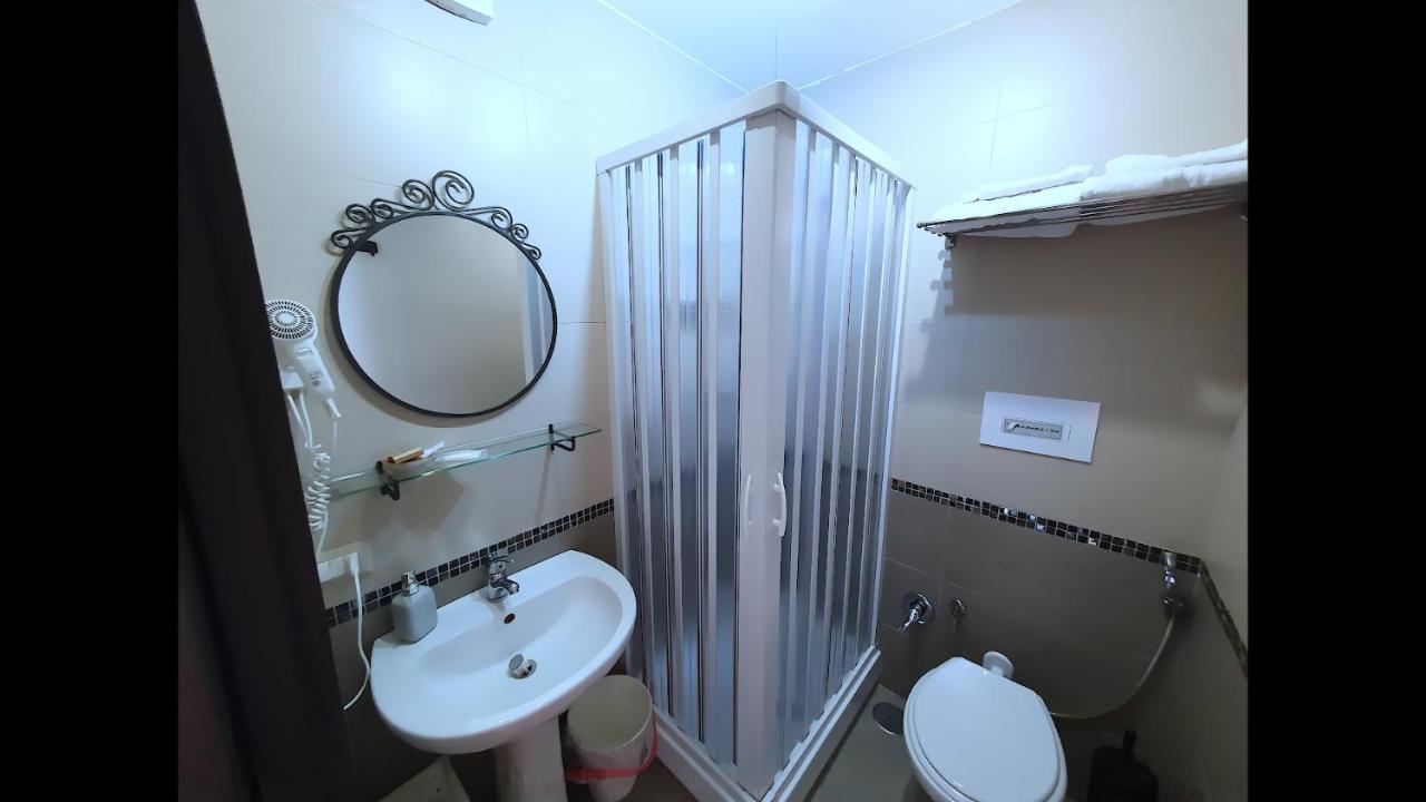 Bed and Breakfast Domus Armenio à Naples Extérieur photo